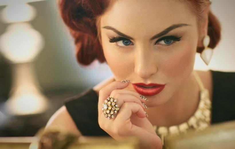 Why-Scorpio-Women-Should-Consider-Wearing-Topaz-Jewelry